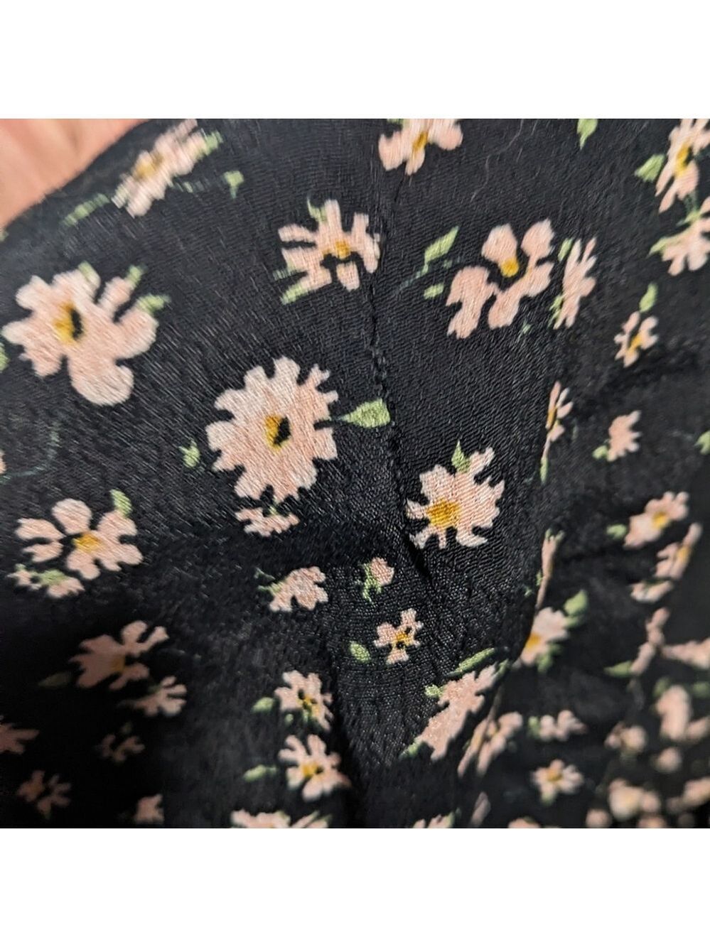 ASTR the Label | Sweetheart neckline top in Floral ditsy print - Picture 13 of 14